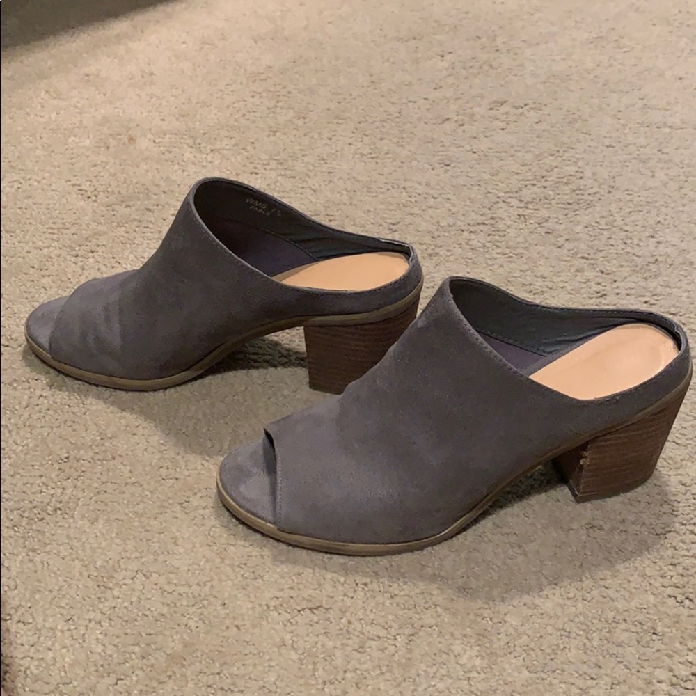 Report Fable Gray Suede Mules Sandals Stacked 7.5